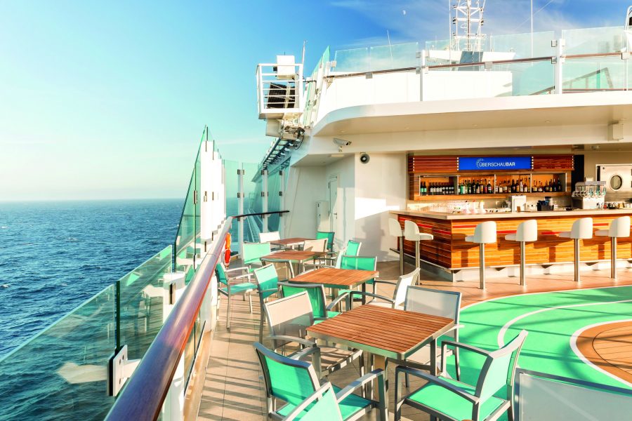 Überschau Bar auf der Mein Schiff 5